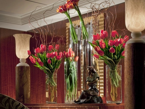 Danh sách này còn bao gồm tỷ phú Bill Gates, Sir Richard Branson và ông hoàng nhạc Pop Michael Jackson. Danh sách này còn bao gồm tỷ phú Bill Gates, Sir Richard Branson và ông hoàng nhạc Pop Michael Jackson.