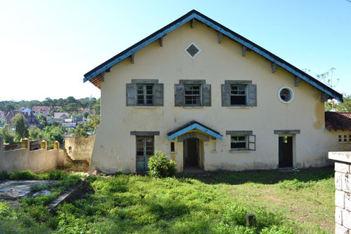 Từng một thời là biệt thự lộng lẫy... Từng một thời là biệt thự lộng lẫy...