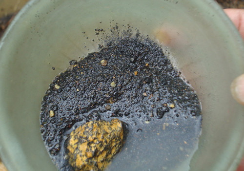 Thiếc sa khoáng đãi được. Thiếc sa khoáng đãi được.