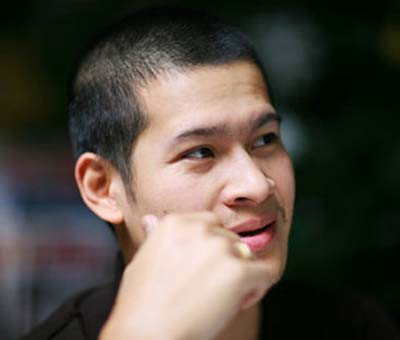 Đạo diễn Việt Tú được mời trở lại ngồi vị trí "ghế nóng" trong liveshow 8. Đạo diễn Việt Tú được mời trở lại ngồi vị trí "ghế nóng" trong liveshow 8.