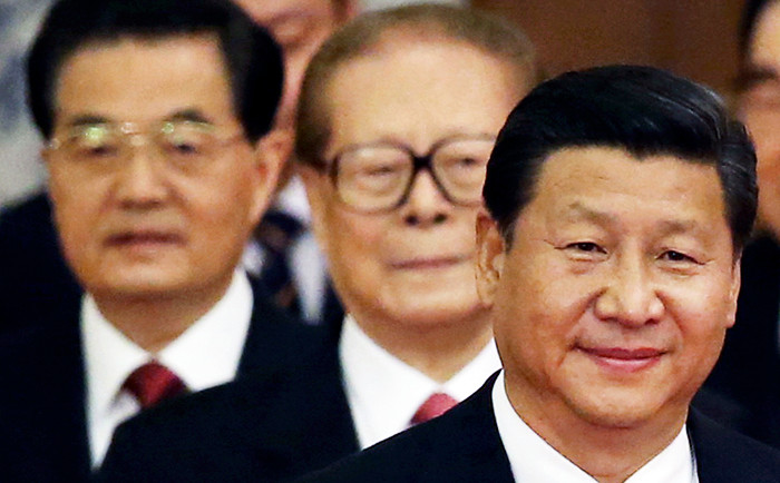 Hai cựu nguyên thủ Giang Trạch Dân và Hồ Cẩm Đào đi sau ông Tập Cận BÌnh trong một lần xuất hiện công khai. Ảnh: SCMP. Hai cựu nguyên thủ Giang Trạch Dân và Hồ Cẩm Đào đi sau ông Tập Cận BÌnh trong một lần xuất hiện công khai. Ảnh: SCMP.