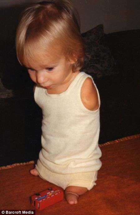 Hình ảnh Nick Vujicic ngày nhỏ Hình ảnh Nick Vujicic ngày nhỏ