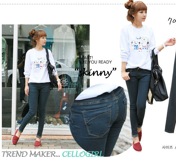 Nếu đi dạo phố, hãy mặc jean gập ống, đi giày bệt để tạo vẻ đơn giản, năng động nhưng cuốn hút như cô bạn gái này. Nếu đi dạo phố, hãy mặc jean gập ống, đi giày bệt để tạo vẻ đơn giản, năng động nhưng cuốn hút như cô bạn gái này.