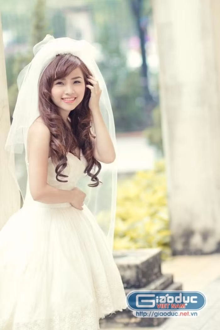 Nana rất thích ý tưởng chụp ảnh cô dâu một mình. Trong khi chụp Nana không hề bị áp lực, diễn rất tự nhiên giống như một cô dâu hạnh phúc.