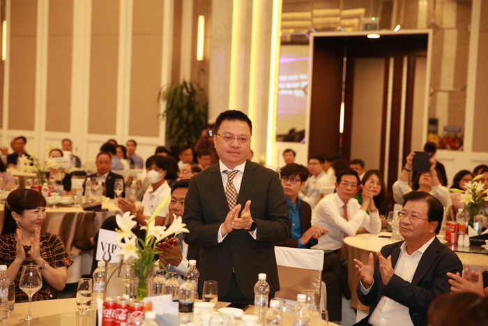 Ông Lê Quốc Minh - Ủy viên Trung ương Đảng, Phó Trưởng ban Tuyên giáo Trung ương, Tổng Biên tập báo Nhân dân, Chủ tịch Hội Nhà báo Việt Nam. Ông Lê Quốc Minh - Ủy viên Trung ương Đảng, Phó Trưởng ban Tuyên giáo Trung ương, Tổng Biên tập báo Nhân dân, Chủ tịch Hội Nhà báo Việt Nam.