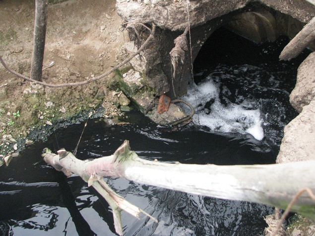 Sông, rạch, kênh, mương… bị ô nhiễm hóa học, hữu cơ, vi sinh; chất lượng không khí, tiếng ồn đều vượt mức cho phép gấp nhiều lần; trong khi Tân Triều- Hà Nội vẫn chưa tìm được hướng giải quyết thỏa đáng Sông, rạch, kênh, mương… bị ô nhiễm hóa học, hữu cơ, vi sinh; chất lượng không khí, tiếng ồn đều vượt mức cho phép gấp nhiều lần; trong khi Tân Triều- Hà Nội vẫn chưa tìm được hướng giải quyết thỏa đáng