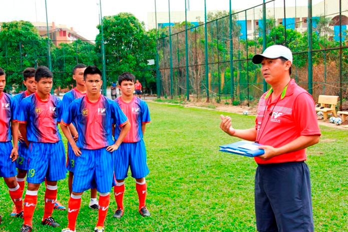 Các học viên đang tiếp thu những kinh nghiệm từ HLV Trần Minh Chiến Các học viên đang tiếp thu những kinh nghiệm từ HLV Trần Minh Chiến
