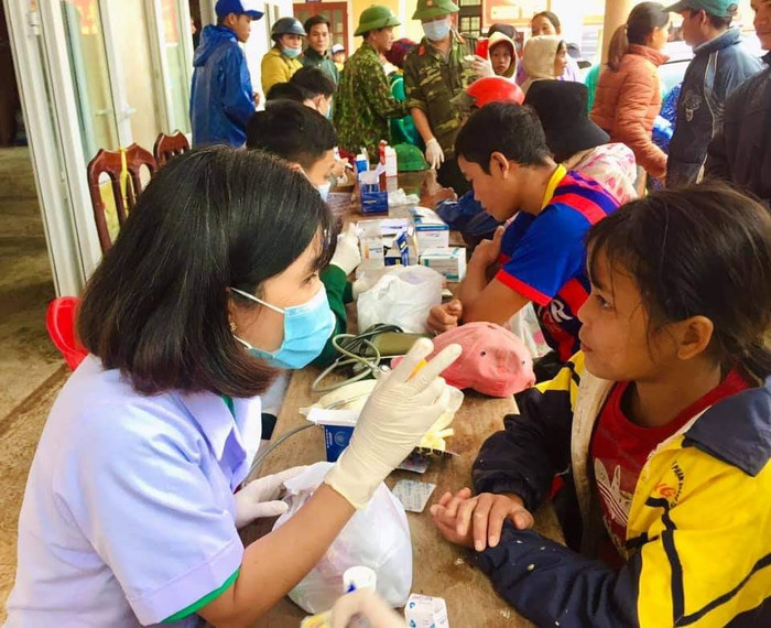 Đội ngũ y bác sĩ trẻ trong chiến dịch tình nguyện. Đội ngũ y bác sĩ trẻ trong chiến dịch tình nguyện.