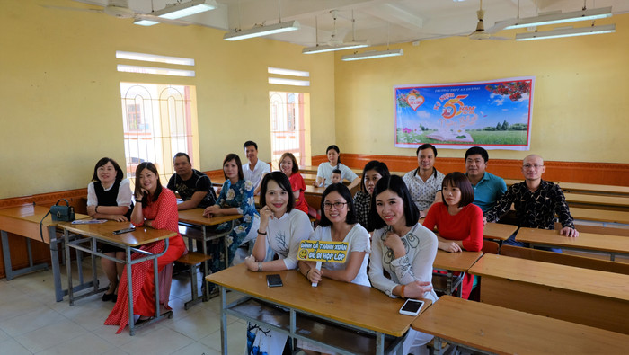 Dành cả thanh xuân để...đi họp lớp. Dành cả thanh xuân để...đi họp lớp.