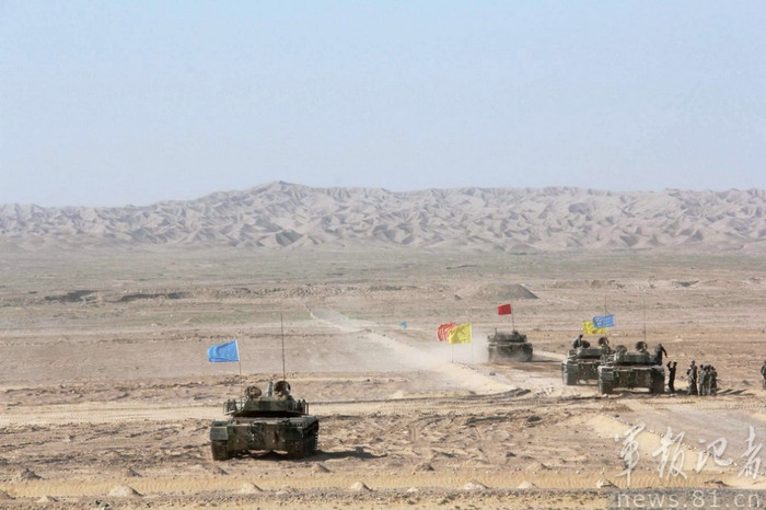 Cơ động tác chiến giữa hoang mạc