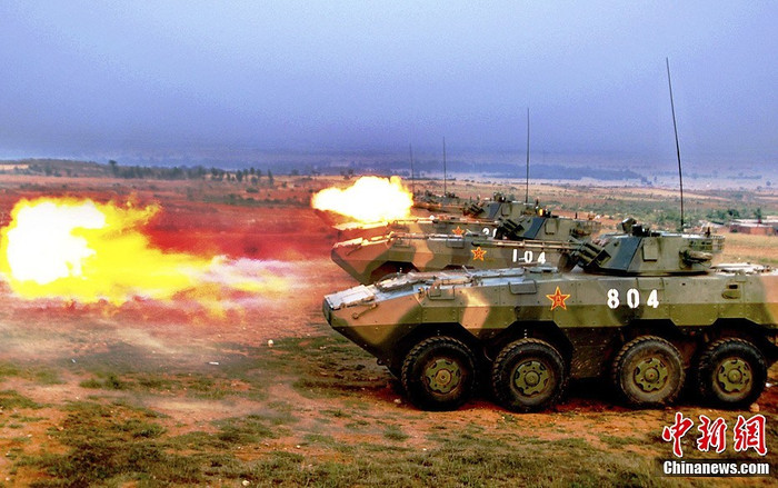 Pháo binh chủ lực lục quân quân khu Nam Kinh khai hỏa