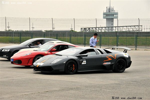 1 đại gia tham dự triển lãm 1 đại gia tham dự triển lãm