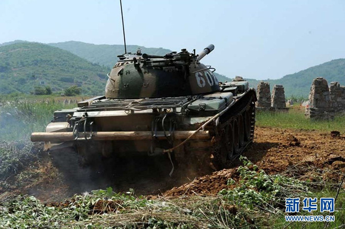 Tăng thiết giáp tham gia diễn tập Tăng thiết giáp tham gia diễn tập