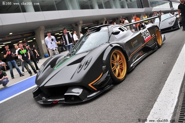 Rất nhiều kiểu dáng, màu sắc khác nhau Rất nhiều kiểu dáng, màu sắc khác nhau