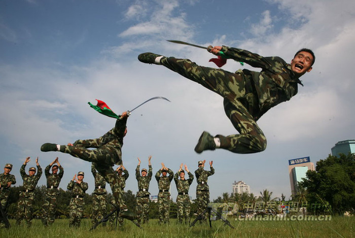 Biểu diễn đối kháng đơn đao Biểu diễn đối kháng đơn đao