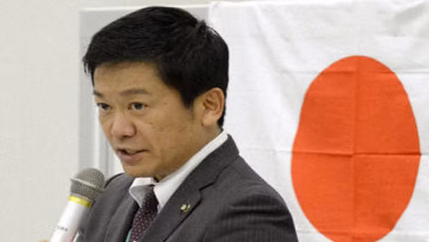 Thị trưởng Ishigaki, ông Yoshitaka Nakayama ủng hộ mạnh mẽ quan điểm của Thống đốc Tokyo, thậm chí còn chủ động đề xuất những giải pháp mang tính cứng rắn hơn đối với Senkaku Thị trưởng Ishigaki, ông Yoshitaka Nakayama ủng hộ mạnh mẽ quan điểm của Thống đốc Tokyo, thậm chí còn chủ động đề xuất những giải pháp mang tính cứng rắn hơn đối với Senkaku