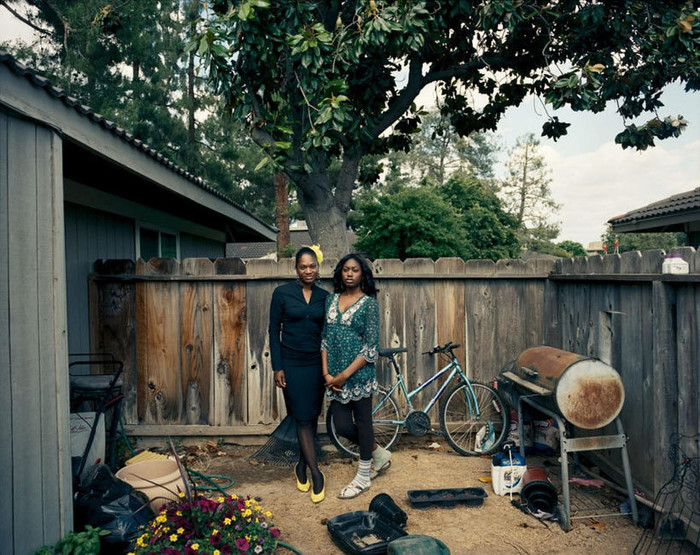 Chị và em Chị và em