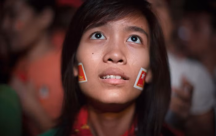 Thiếu nữ Myanmar