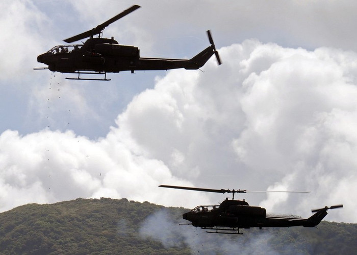 Trực thăng vũ trang quần đảo thao trường