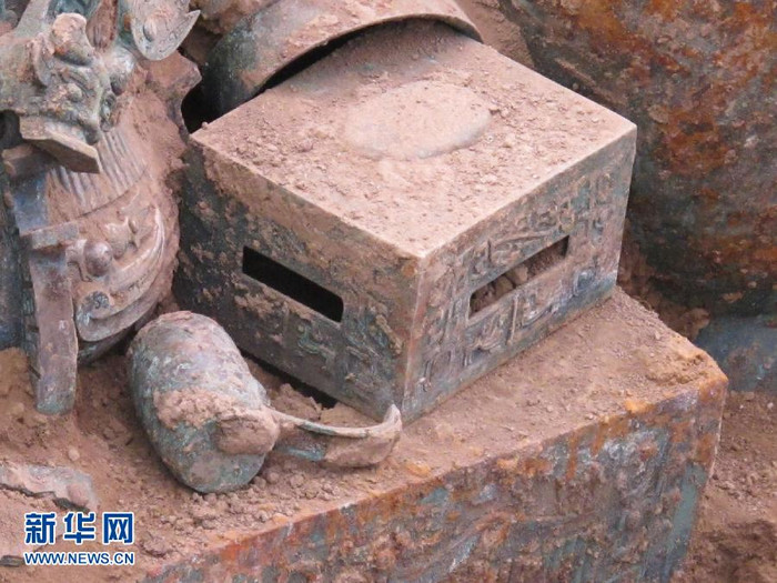 Hòm rương, hôp đồng còn nguyên vẹn