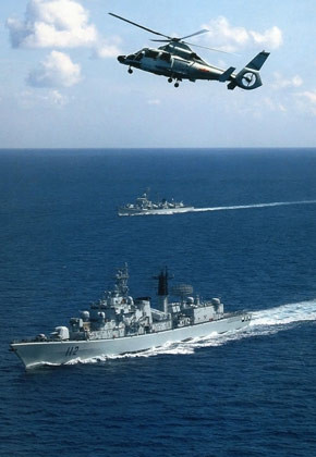 Trực thăng, tàu chiến tham gia diễn tập Trực thăng, tàu chiến tham gia diễn tập