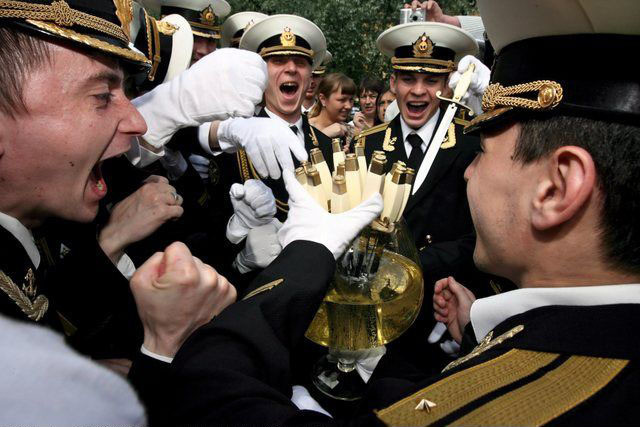 Không khí phấn khích trong lễ tốt nghiệp