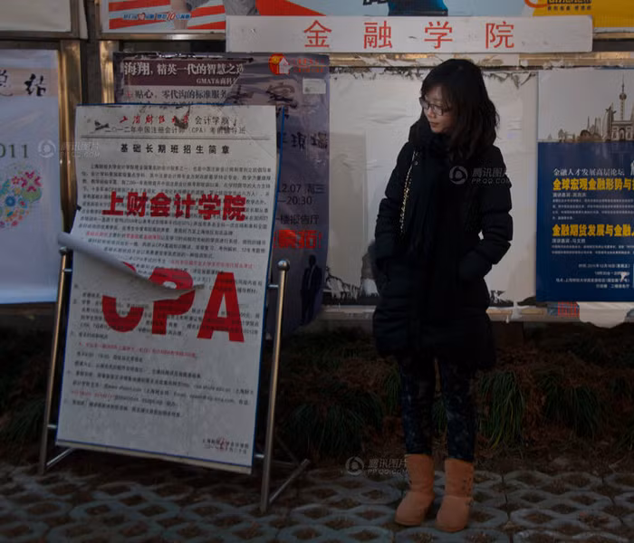 Một tân cử nhân ngành Thương mại điện tử đang lang thang tìm việc