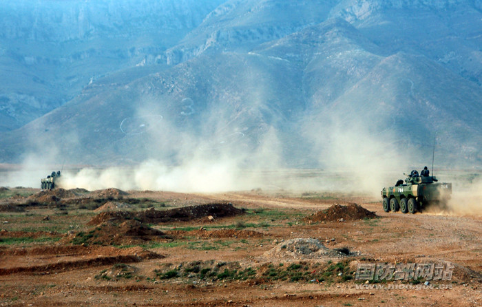 Huấn luyện trên địa bàn thao trường hoàn toàn lạ