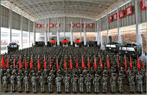 Lữ đoàn tên lửa số 1 Trung Quốc được coi là cái nôi đào tạo nhân tài cho toàn bộ các đơn vị chủ lực quân đội Trung Quốc trong lĩnh vực tên lửa Lữ đoàn tên lửa số 1 Trung Quốc được coi là cái nôi đào tạo nhân tài cho toàn bộ các đơn vị chủ lực quân đội Trung Quốc trong lĩnh vực tên lửa