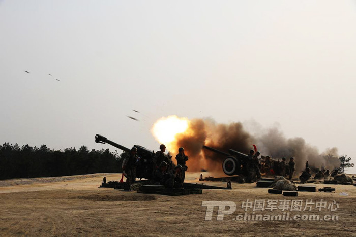 Các khẩu đội pháo nhất tề khai hỏa