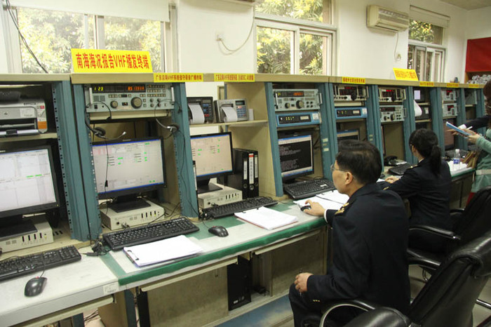 Cơ sở vật chất đài truyền hình bờ biển Quảng Châu được đầu tư khá hiện đại để tăng cường dự báo, hỗ trợ ngư dân và tàu thuyền Trung Quốc hoạt động trên biển Đông, trong đó không loại trừ cả những vùng tranh chấp hoặc thuộc chủ quyền nước khác