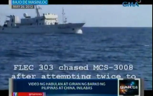 Tàu Ngư chính 303 Trung Quốc 2 lần tìm cách vượt qua mui tàu MCS - 3008 của Cục Thủy sản Philippines không thành Tàu Ngư chính 303 Trung Quốc 2 lần tìm cách vượt qua mui tàu MCS - 3008 của Cục Thủy sản Philippines không thành