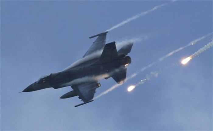 Không quân Đài Loan tham gia tập trận Liên Dũng 2012 trong bối cảnh khá sát thực tế chiến đấu