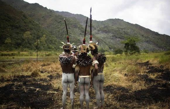 Tham mưu hội ý phương án "tác chiến" Tham mưu hội ý phương án "tác chiến"