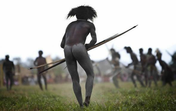 Tái hiện chiến trường giữa các bộ lạc Tái hiện chiến trường giữa các bộ lạc