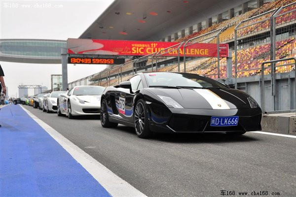 Những chiếc siêu xe đủ chủng loại, màu sắc và kiểu dáng Những chiếc siêu xe đủ chủng loại, màu sắc và kiểu dáng