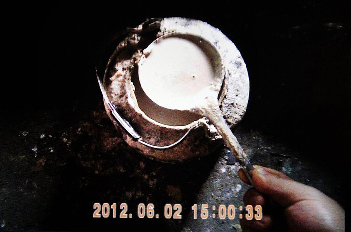 Những loại thuốc trừ sâu rẻ tiền không rõ nguồn gốc được mua về, pha chế không theo bất cứ công thức nào >> XEM CHI TIẾT TẠI ĐÂY Những loại thuốc trừ sâu rẻ tiền không rõ nguồn gốc được mua về, pha chế không theo bất cứ công thức nào >> XEM CHI TIẾT TẠI ĐÂY