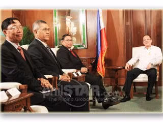 Tổng thống Philippines tiếp Ngoại trưởng Myanma Tổng thống Philippines tiếp Ngoại trưởng Myanma