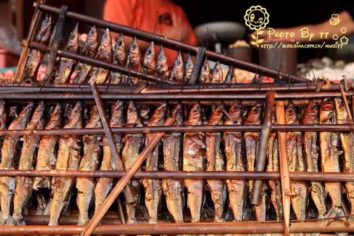 Cá là sản vật phổ biến ở Indonesia và xuất hiện thường xuyên trong bữa ăn mỗi ngày