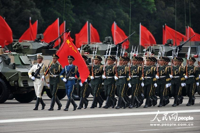 Lục quân là khối dẫn đầu đoàn diễu duyệt Lục quân là khối dẫn đầu đoàn diễu duyệt