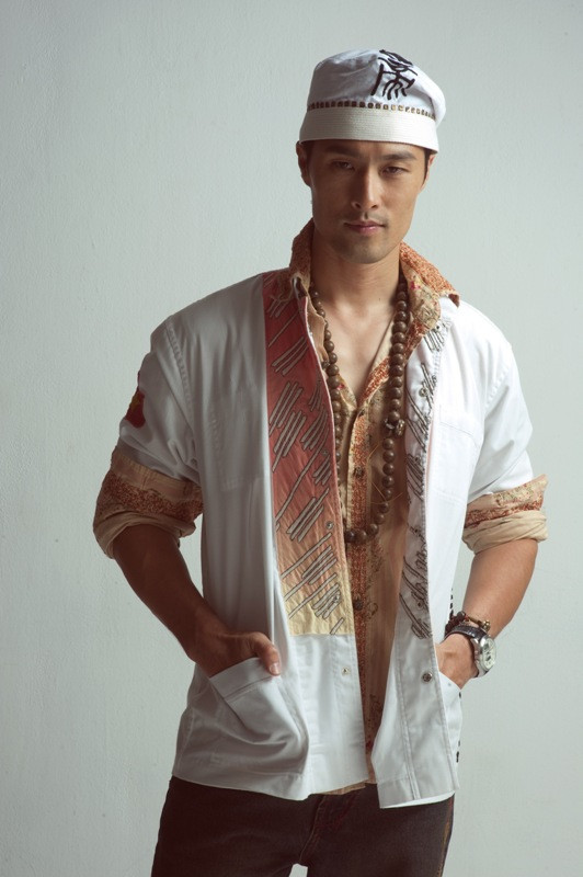 ...thì môn võ thuật là một phần không thể thiếu của Trí Nguyễn. ...thì môn võ thuật là một phần không thể thiếu của Trí Nguyễn.