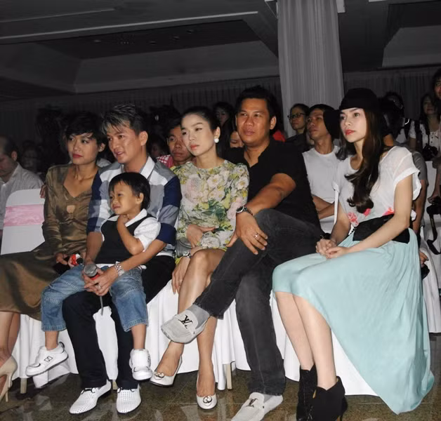 Nhưng có những màn hơi rùng rợn, ma quái…Hồ Ngọc Hà, vợ chồng Lệ Quyên, Hồng Ánh, Mr Đàm đều “chùng” cảm xúc tươi vui xuống.