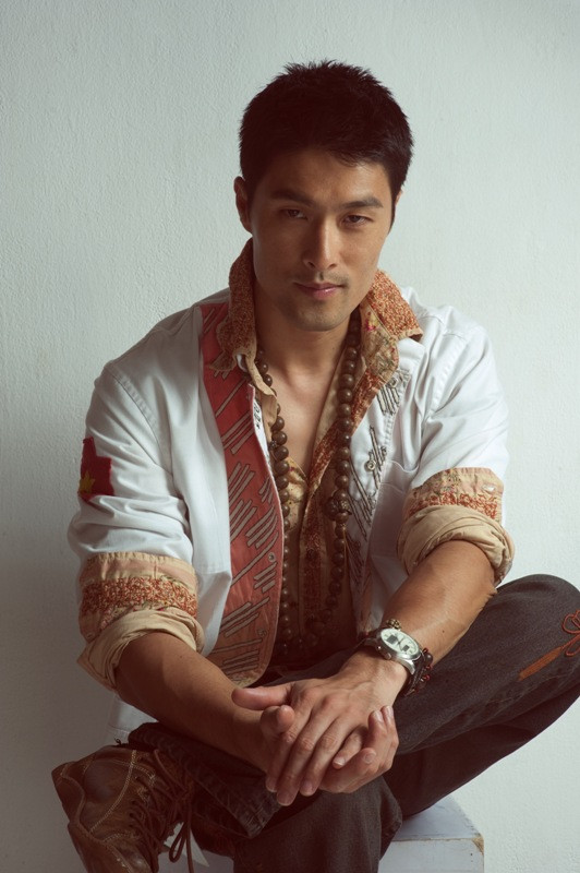 Đầu tháng 4 vừa qua, Trí Nguyễn đã khai trương võ đường Liên Phong của mình tại Nhà Bè, Quận 7, TP.HCM, đào tạo cho giới trẻ những đường quyền thuộc phái Liên Phong. Đầu tháng 4 vừa qua, Trí Nguyễn đã khai trương võ đường Liên Phong của mình tại Nhà Bè, Quận 7, TP.HCM, đào tạo cho giới trẻ những đường quyền thuộc phái Liên Phong.