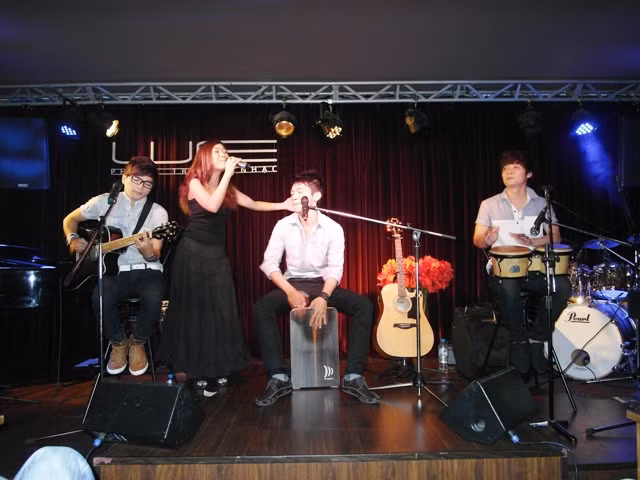 Đoan Trang và It's time phiêu du trong ca khúc Tóc hát.