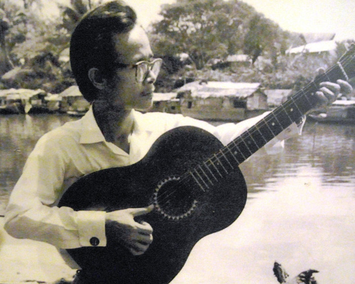 Ông đã để lại đời hàng loạt ca khúc: Ướt mi, Diễm xưa, Dấu chân địa đàng (Tiếng hát dạ lan), Chiều một mình qua phố, Ở trọ, Quỳnh hương, Cát bụi, Một cõi đi về, Để gió cuốn đi… tự nhiên đi vào lòng người ,bằng chính những khoảnh khắc thăng hoa cảm xúc như thế này…. Ông đã để lại đời hàng loạt ca khúc: Ướt mi, Diễm xưa, Dấu chân địa đàng (Tiếng hát dạ lan), Chiều một mình qua phố, Ở trọ, Quỳnh hương, Cát bụi, Một cõi đi về, Để gió cuốn đi… tự nhiên đi vào lòng người ,bằng chính những khoảnh khắc thăng hoa cảm xúc như thế này….