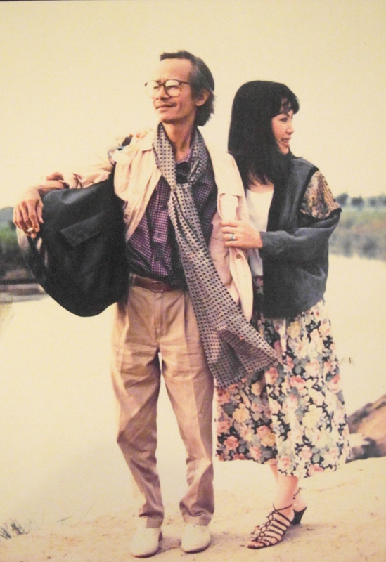 Một chuyến “rong chơi” giữa cuộc đời cùng cô em gái Trịnh Vĩnh Trinh. Một chuyến “rong chơi” giữa cuộc đời cùng cô em gái Trịnh Vĩnh Trinh.