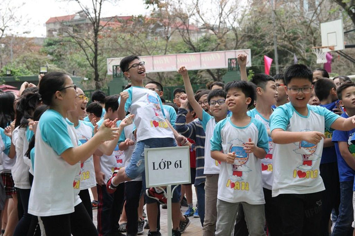 Niềm vui của các em tham gia trải nghiệm "một ngày là học sinh lớp 6" tại trường. Ảnh: Đỗ Thơm Niềm vui của các em tham gia trải nghiệm "một ngày là học sinh lớp 6" tại trường. Ảnh: Đỗ Thơm