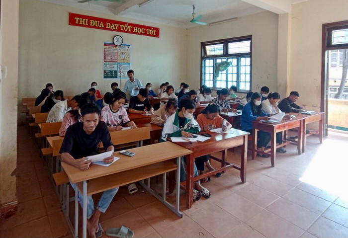 Học sinh trường Trung học phổ thông A Túc bước vào giai đoạn tăng tốc cho kỳ thi tốt nghiệp trung học phổ thông 2022 - 2023. Ảnh: Nhà trường cung cấp Học sinh trường Trung học phổ thông A Túc bước vào giai đoạn tăng tốc cho kỳ thi tốt nghiệp trung học phổ thông 2022 - 2023. Ảnh: Nhà trường cung cấp