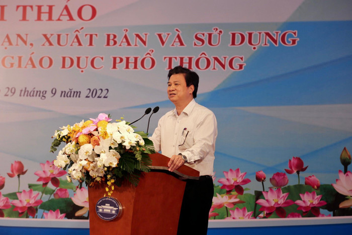 Thứ trưởng Bộ Giáo dục và Đào tạo Nguyễn Hữu Độ phát biểu tại hội thảo. (Ảnh: Thiên Nhi) Thứ trưởng Bộ Giáo dục và Đào tạo Nguyễn Hữu Độ phát biểu tại hội thảo. (Ảnh: Thiên Nhi)