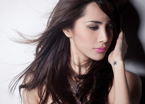 Ca sĩ Thủy Tiên và cầu thủ Công Vinh làm đám hỏi cách đây một tháng. Thủy Tiên làm đám hỏi với Công Vinh cách đây một tháng. Ảnh: S.T.